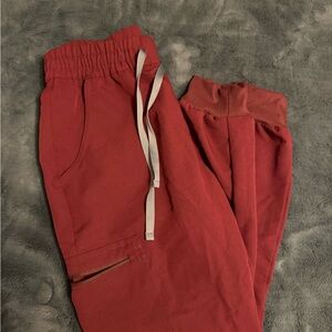 Burgundy Uman figs joggers